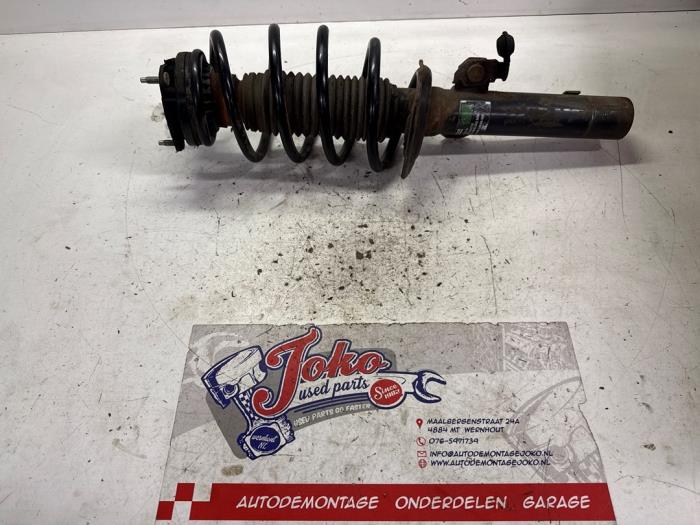 Stötdämparstång, höger fram från en Ford Mondeo III 2.0 TDCi/TDDi 115 16V 2002