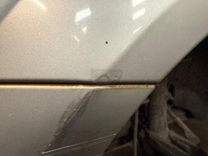 Framskärm, vänster från en Ford Mondeo III 2.0 TDCi/TDDi 115 16V 2002