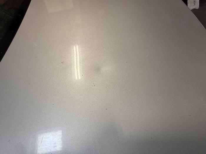 Baklucka från en Ford Mondeo III 2.0 TDCi/TDDi 115 16V 2002