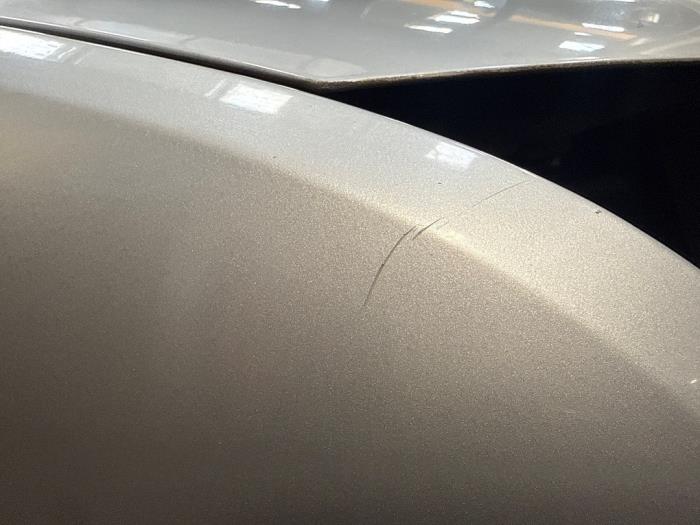 Framskärm, höger från en Ford Mondeo III 2.0 TDCi/TDDi 115 16V 2002