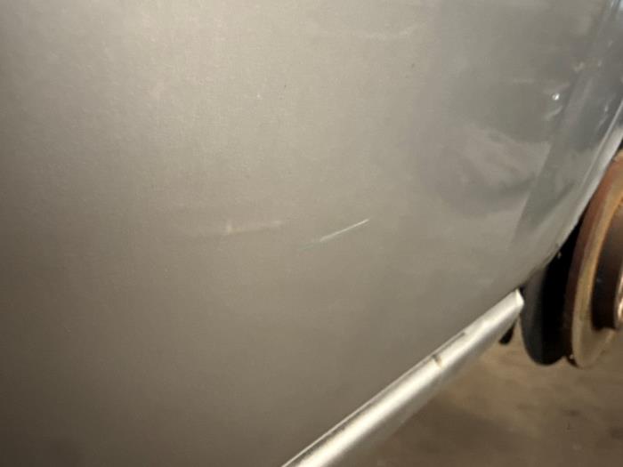 Bakdörr, 4-dörrars, vänster från en Ford Mondeo III 2.0 TDCi/TDDi 115 16V 2002