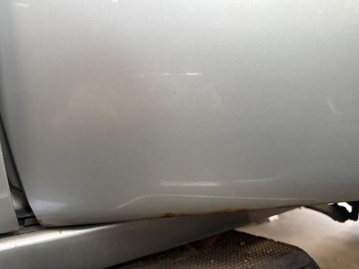 Bakdörr, 4-dörrars, vänster från en Ford Mondeo III 2.0 TDCi/TDDi 115 16V 2002