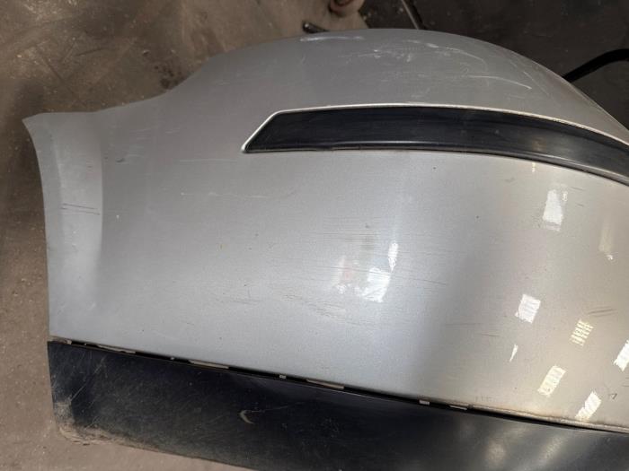 Bakre stötfångare från en Ford Mondeo III 2.0 TDCi/TDDi 115 16V 2002