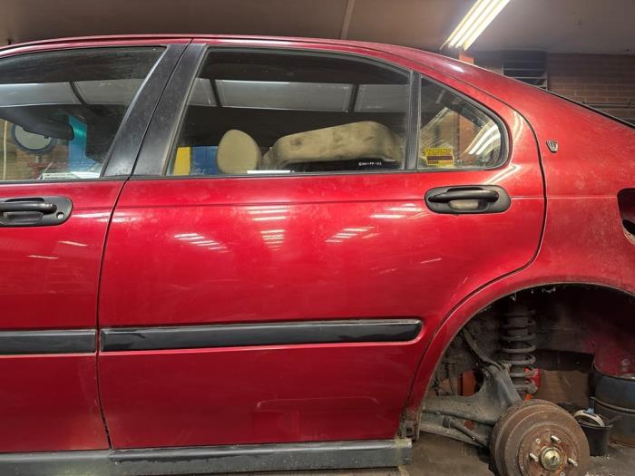 Bakdörr, 4-dörrars, vänster från en Rover 400 (RT) 416Si 16V 1996