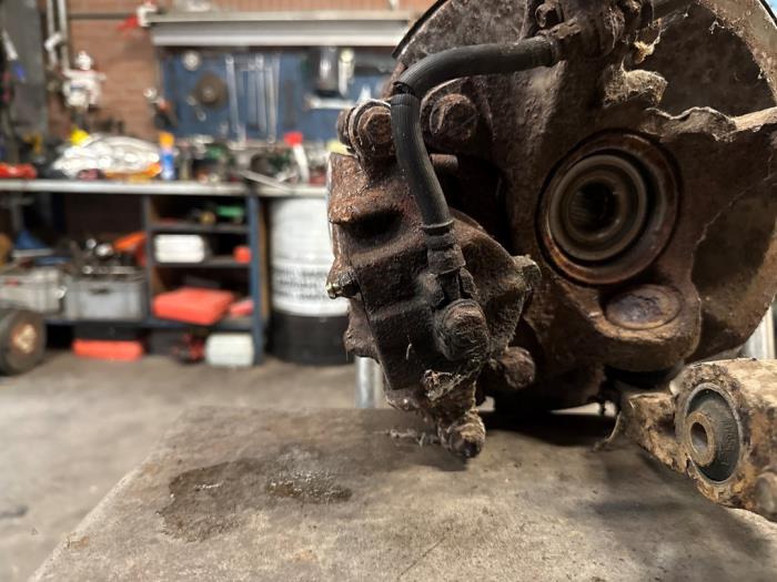 Främre bromsok, höger från en Rover 400 (RT) 416Si 16V 1996