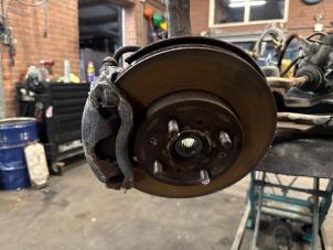 Begagnade Främre bromsok, vänster Rover 400 (RT) 416Si 16V Pris på förfrågan erbjuds av Autodemontage Joko B.V.