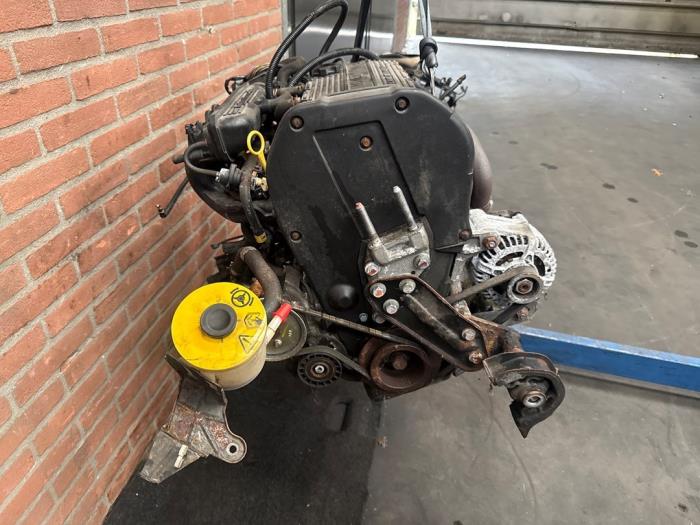 Motor från en Rover 400 (RT) 416Si 16V 1996