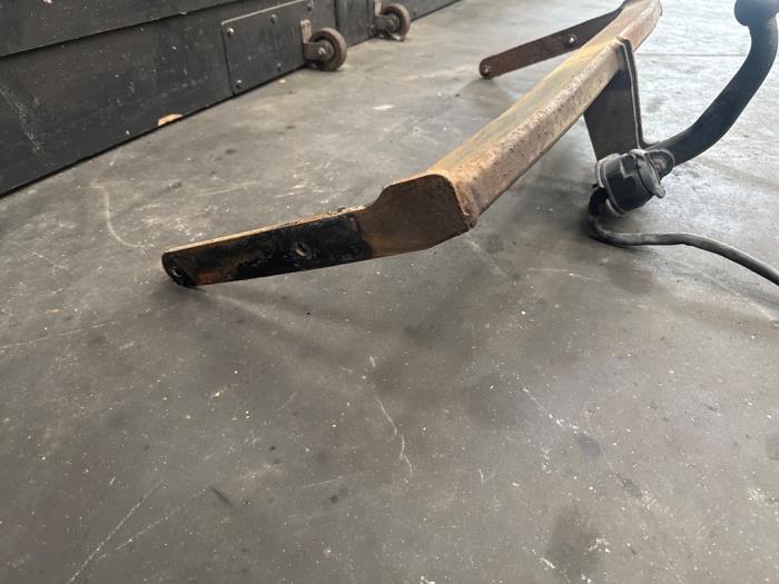 Dragkrok från en Volkswagen Golf IV Variant (1J5) 1.9 TDI 115 2000