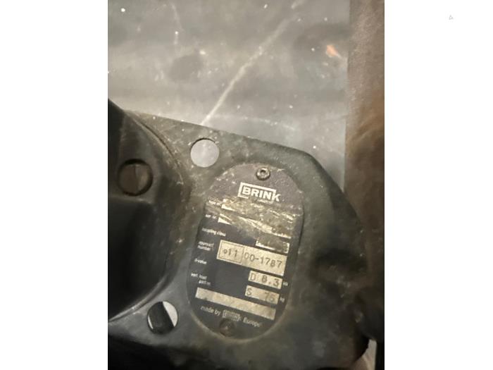 Dragkrok från en Volkswagen Golf IV Variant (1J5) 1.9 TDI 115 2000