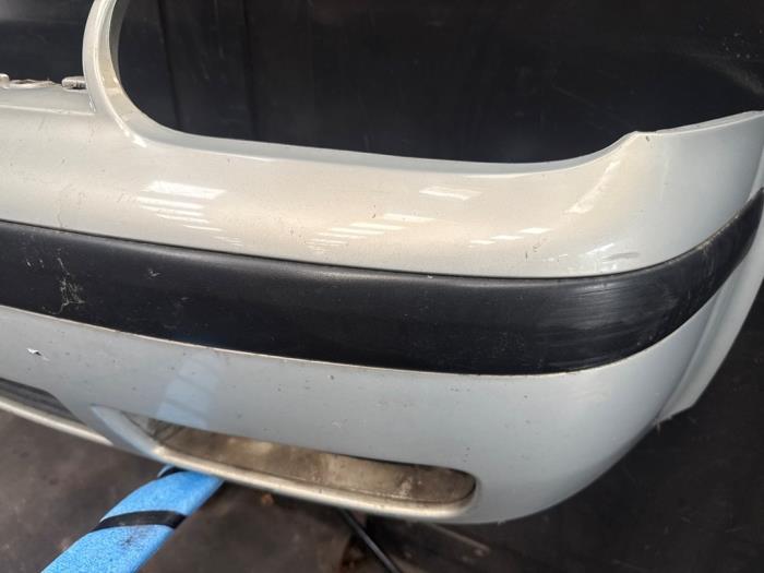 Främre stötfångare från en Volkswagen Golf IV Variant (1J5) 1.9 TDI 115 2000