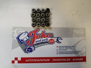 Begagnade Hjulbultsats Opel Karl 1.0 12V Pris på förfrågan erbjuds av Autodemontage Joko B.V.