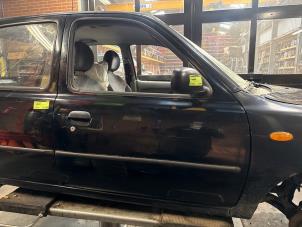 Begagnade Framdörr, 4-dörrars, höger Nissan Micra (K11) 1.0 L,LX 16V Pris på förfrågan erbjuds av Autodemontage Joko B.V.