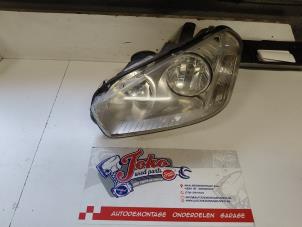 Gebruikte Koplamp links Ford C-Max (DM2) 1.6 TDCi 16V 90 Prijs op aanvraag aangeboden door Autodemontage Joko B.V.