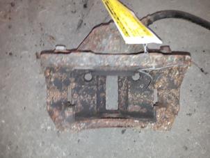 Begagnade Främre bromsok, höger Citroen Xsara Picasso (CH) 2.0 HDi 90 Pris på förfrågan erbjuds av Autodemontage Joko B.V.