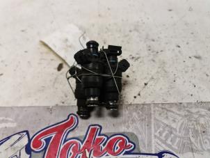 Begagnade Insprutare (bensin) Peugeot 406 Break (8E/F) 1.8 16V Pris på förfrågan erbjuds av Autodemontage Joko B.V.