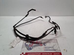 Begagnade Servostyrningsledning Toyota Yaris (P1) 1.0 16V VVT-i Pris på förfrågan erbjuds av Autodemontage Joko B.V.