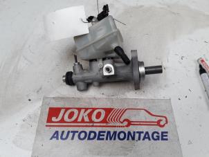 Begagnade Huvudcylinder Mercedes C Combi (S203) 2.2 C-200 CDI 16V Pris på förfrågan erbjuds av Autodemontage Joko B.V.