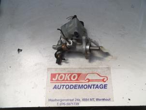 Begagnade Huvudcylinder Mercedes C (W203) 2.2 C-200 CDI 16V Pris på förfrågan erbjuds av Autodemontage Joko B.V.