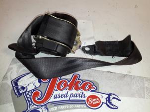 Begagnade Bakre säkerhetsbälte, höger Citroen Xsara Picasso (CH) 1.8 16V Pris på förfrågan erbjuds av Autodemontage Joko B.V.