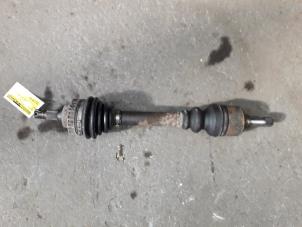 Begagnade Drivaxel, vänster fram Citroen Xsara Picasso (CH) 1.8 16V Pris på förfrågan erbjuds av Autodemontage Joko B.V.