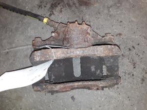 Begagnade Främre bromsok, vänster Citroen Xsara Picasso (CH) 1.8 16V Pris på förfrågan erbjuds av Autodemontage Joko B.V.