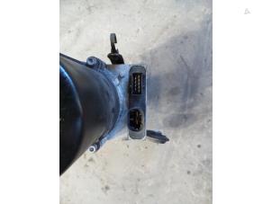 Gebruikte Pomp Servo Peugeot 307 SW (3H) 1.6 HDiF 110 16V Prijs op aanvraag aangeboden door Autodemontage Joko B.V.