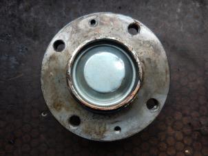 Begagnade Bakhjulslager Citroen Xsara Picasso (CH) 2.0 HDi 90 Pris på förfrågan erbjuds av Autodemontage Joko B.V.