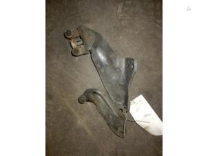 Używane Rolka drzwi przesuwnych prawych Hyundai H-1/H-200 2.5 Tdi Cena na żądanie oferowane przez Autodemontage Joko B.V.