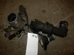 Begagnade Termostathus Volkswagen Polo III Classic (6KV2) 1.9 SDI Pris på förfrågan erbjuds av Autodemontage Joko B.V.