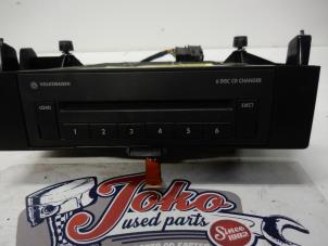 Begagnade CD-växlare Volkswagen Passat Variant (3C5) 1.9 TDI Pris på förfrågan erbjuds av Autodemontage Joko B.V.