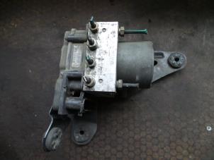 Begagnade ABS-pump Renault Megane II Grandtour (KM) 1.5 dCi 80 Pris på förfrågan erbjuds av Autodemontage Joko B.V.