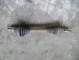 Begagnade Drivaxel, vänster fram Citroen Xsara Picasso (CH) 1.8 16V Pris på förfrågan erbjuds av Autodemontage Joko B.V.