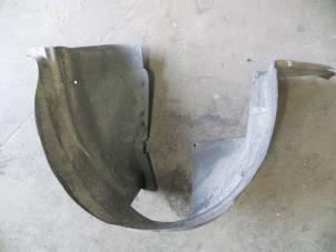 Begagnade Isolering, hjulhus Citroen Xsara Picasso (CH) 1.8 16V Pris på förfrågan erbjuds av Autodemontage Joko B.V.