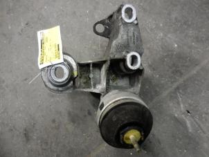 Begagnade Motorfäste Volkswagen Passat Variant (3B6) 2.3 V5 20V Pris på förfrågan erbjuds av Autodemontage Joko B.V.