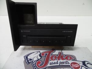 Begagnade CD-växlare Volkswagen Touran (1T1/T2) 1.9 TDI 90 Pris på förfrågan erbjuds av Autodemontage Joko B.V.