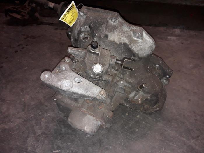 Växellåda från en Opel Astra G Caravan (F35) 1.6 16V 2000