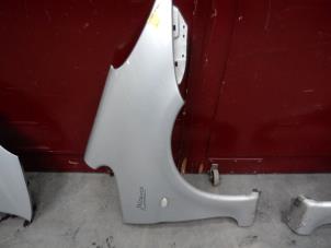 Begagnade Framskärm, höger Citroen Xsara Picasso (CH) 1.8 16V Pris på förfrågan erbjuds av Autodemontage Joko B.V.