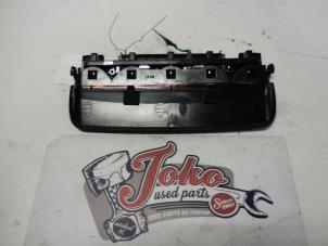 Begagnade Tredje bromsljus Citroen Xsara Picasso (CH) 1.8 16V Pris på förfrågan erbjuds av Autodemontage Joko B.V.