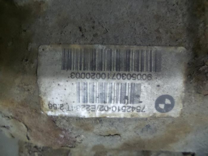 Bakre differential från en BMW 5 serie Touring (E61) 530d 24V 2005