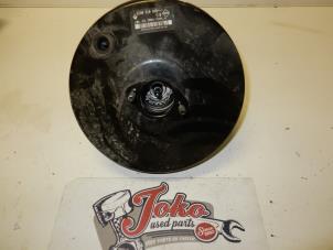 Begagnade Bromsservo Renault Twingo II (CN) 1.2 16V LEV Pris på förfrågan erbjuds av Autodemontage Joko B.V.