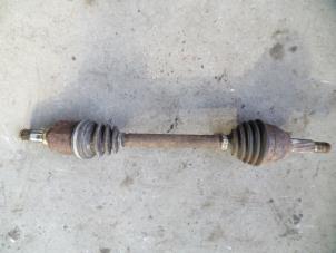 Używane Os napedowa lewy przód Ford Fusion 1.6 16V Cena na żądanie oferowane przez Autodemontage Joko B.V.