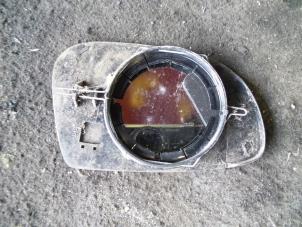 Begagnade Spegelglas, vänster Citroen Saxo 1.4i SX,VSX Pris på förfrågan erbjuds av Autodemontage Joko B.V.