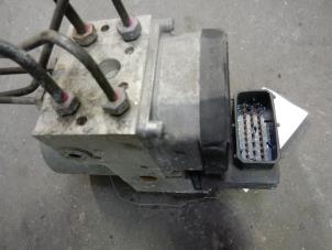 Begagnade ABS-pump Ford Transit 2.0 TDdi 16V Pris på förfrågan erbjuds av Autodemontage Joko B.V.