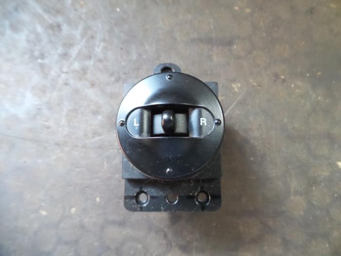 Spegelspak från en Kia Cerato 1.6 16V 2006