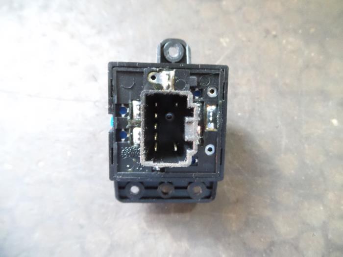 Spegelspak från en Kia Cerato 1.6 16V 2006