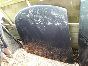 Begagnade Motorhuv Opel Calibra Pris på förfrågan erbjuds av Autodemontage Joko B.V.