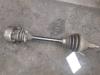 Drivaxel, vänster fram från en Volkswagen Golf 1992