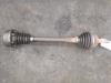 Drivaxel, vänster fram från en Volkswagen Golf III (1H1), 1991 / 1997 1.9 D,Eco D, Halvkombi (Hatchback), Diesel, 1.896cc, 47kW (64pk), FWD, 1Y, 1991-11 / 1997-08, 1H1 1993