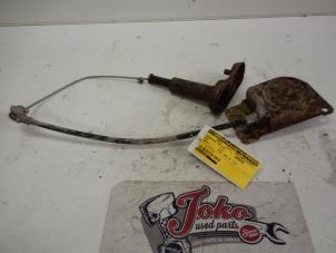 Begagnade Reservhjulsmekanism Ford Transit 2.4 TDdi 16V 300S Pris på förfrågan erbjuds av Autodemontage Joko B.V.