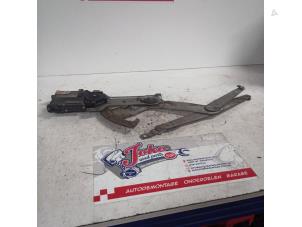 Begagnade Fönstermekanism, 2-dörrars, höger fram Opel Calibra Pris på förfrågan erbjuds av Autodemontage Joko B.V.